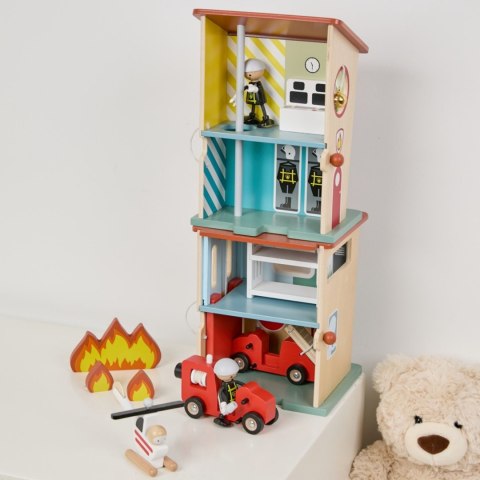 CLASSIC WORLD Remiza Strażacka Drewniana Garaż Auto Helikopter Figurki 13el.